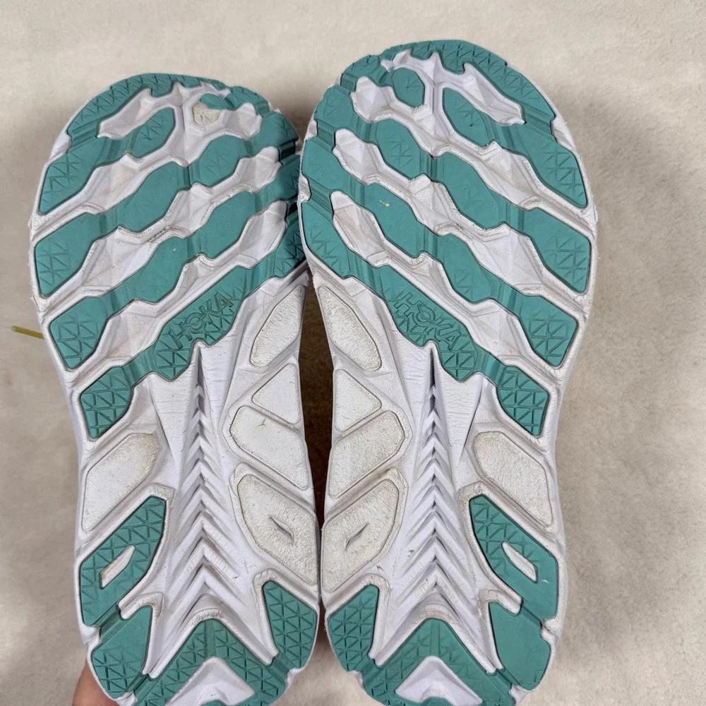 Hoka‎ One One Clifton 8 Women's Running Shoes Light Yellow Teal Size 9B s30x19
